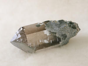 hi-po-sm-5-300-ヒマラヤ水晶原石（ガーデン入スモーキー水晶）.jpg